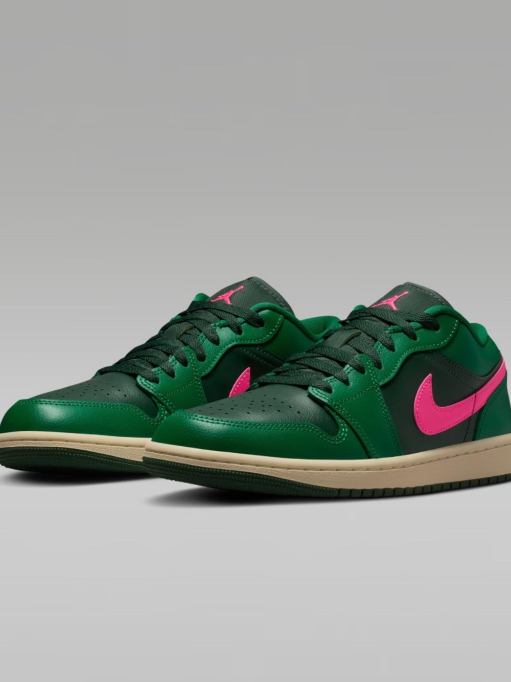 Nike Air Jordan 1 Low - Picture 3 of 12